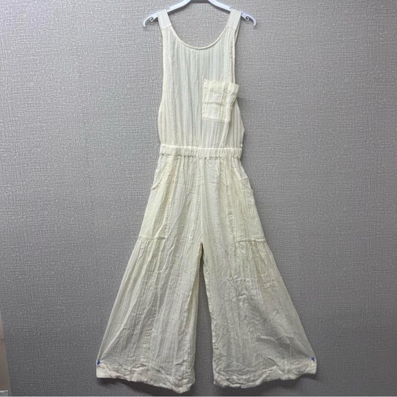 Women’s Cream Wide-Leg Jumpsuit - Picture 4 of 7